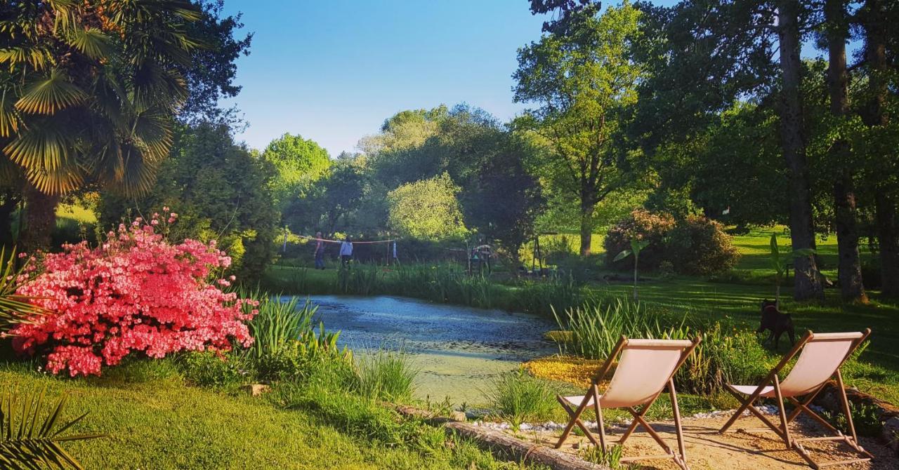 Le Vieux Moulin Gites - A Charming Stone Cottage With Garden View And Seasonal Pool Guégon Buitenkant foto