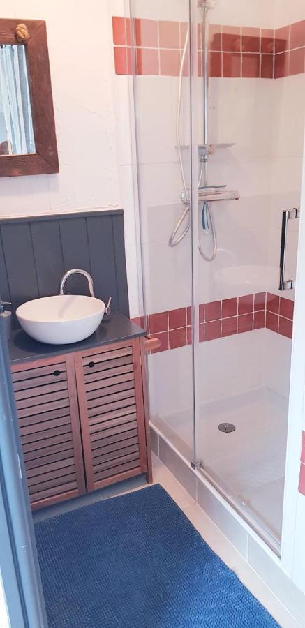 Le Vieux Moulin Gites - A Charming Stone Cottage With Garden View And Seasonal Pool Guégon Buitenkant foto